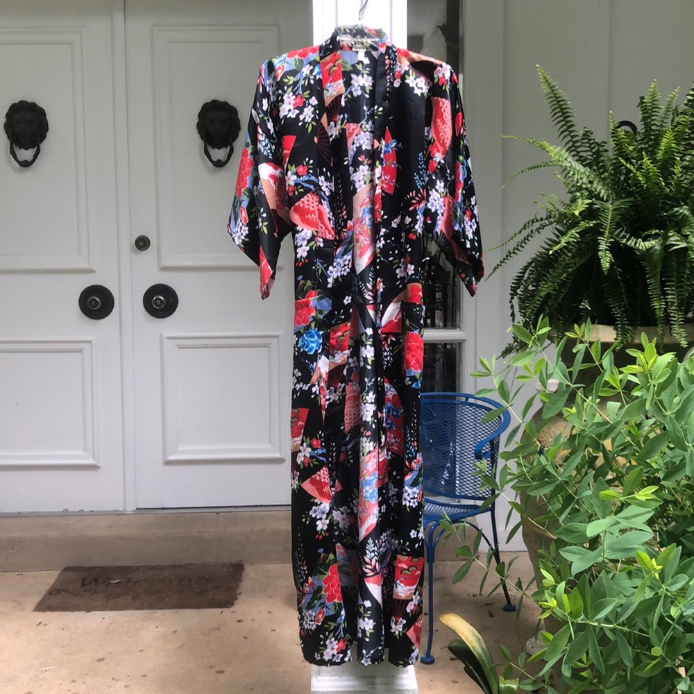🌺Vintage 100% pure silk colorful robe!